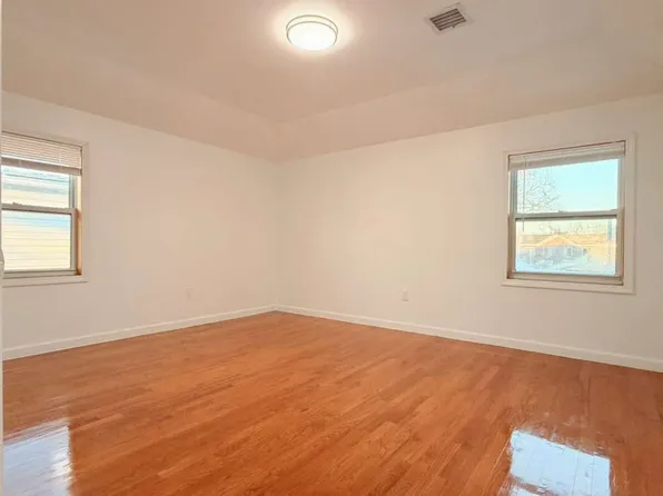 75-19 166th St #2F, Fresh Meadows, NY 11366