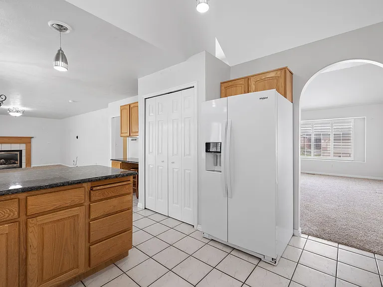 2102 E Candle Spruce Cv — Photo 12