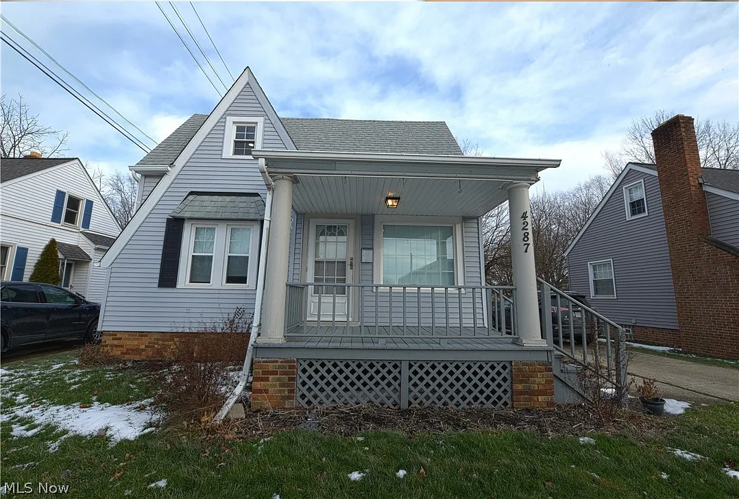 4287 W 220th St photo 1