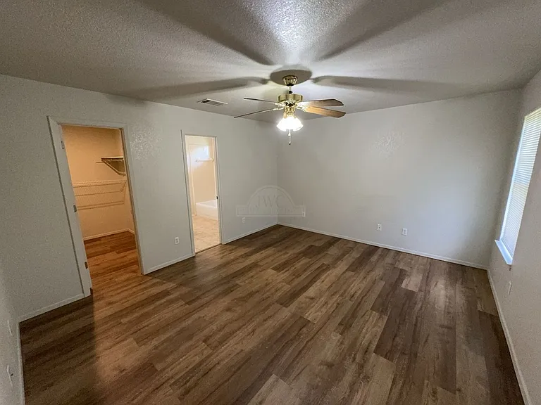 621 Deloris Dr — Photo 13