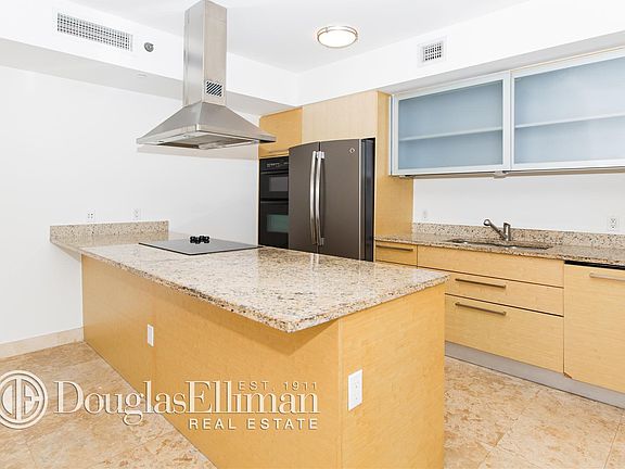 4th image of 1800 S Ocean Dr APT 2810