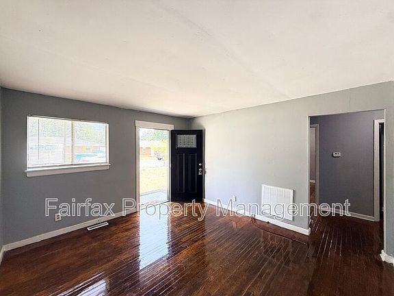 4th image of 2308 Nebo St