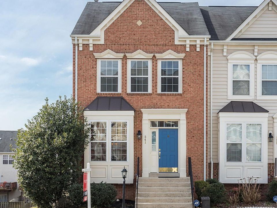 1st image of 541 Legrace Ter NE