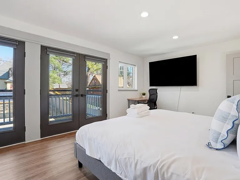 S Lewis Pl — Photo 6
