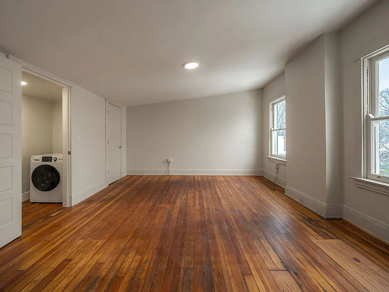 3570 Montgomery Rd — Photo 5