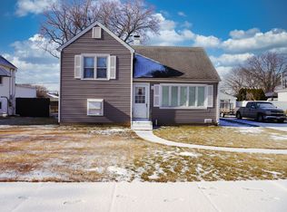 7608 S Thomas Ave, Bridgeview, IL 60455