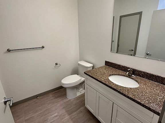 5th image of 103-105 W Lyon St #107