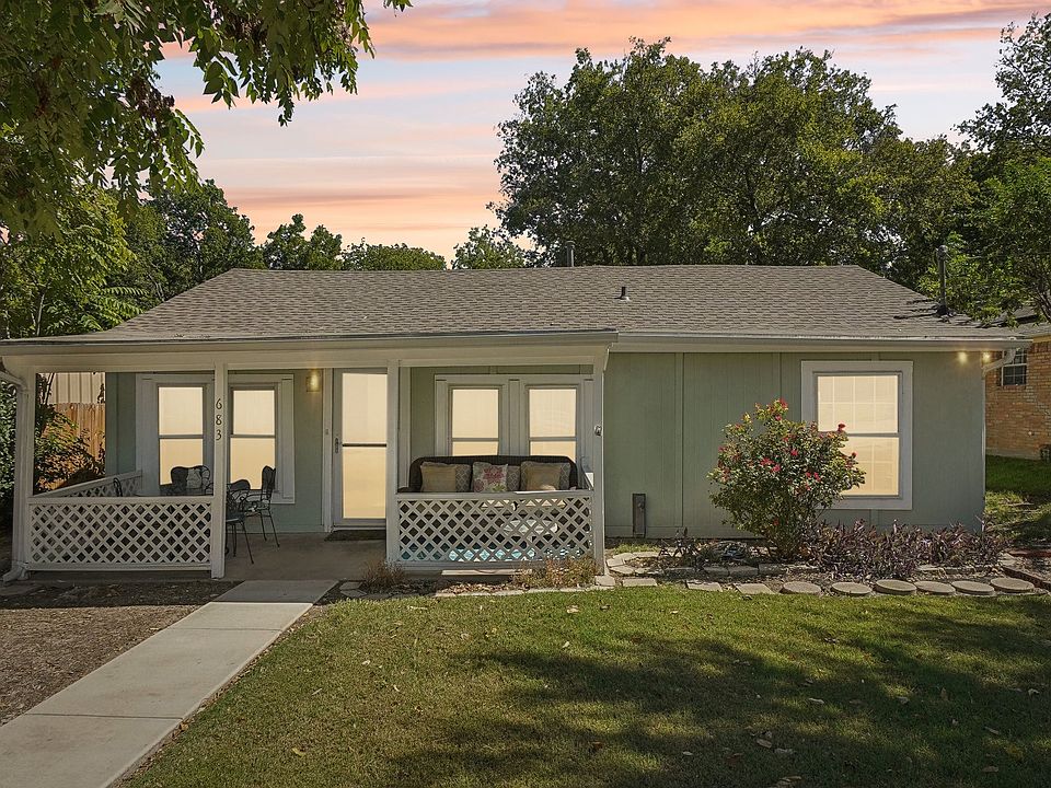 1st image of 683 Meadow Park Dr