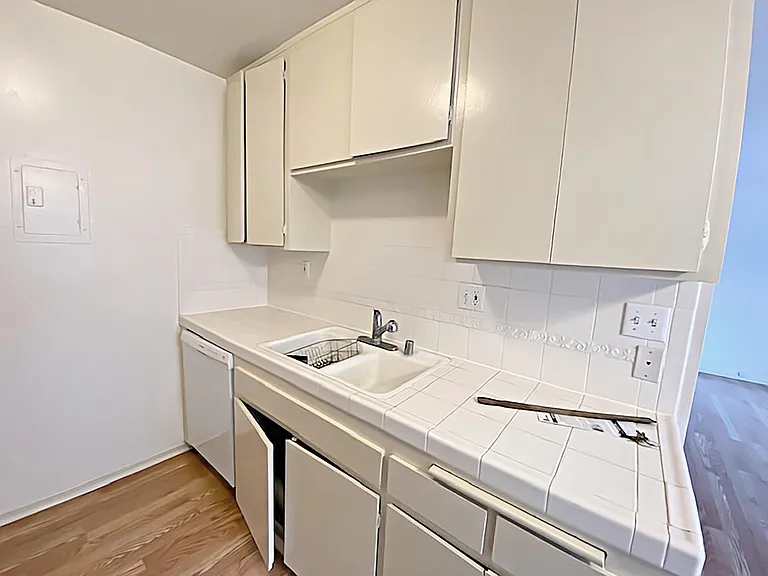 25 Westwind St #1 — Photo 7