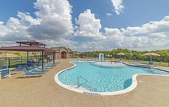 2nd image of 508 Sundrop Dr