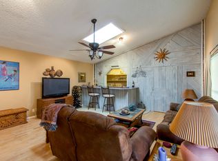 1719 Red Leaf Dr, San Antonio, TX 78232
