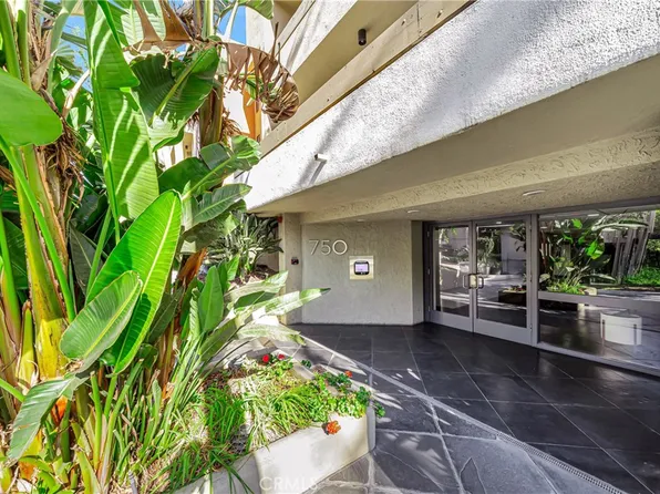750 N Kings Rd APT 321, Los Angeles, CA 90069