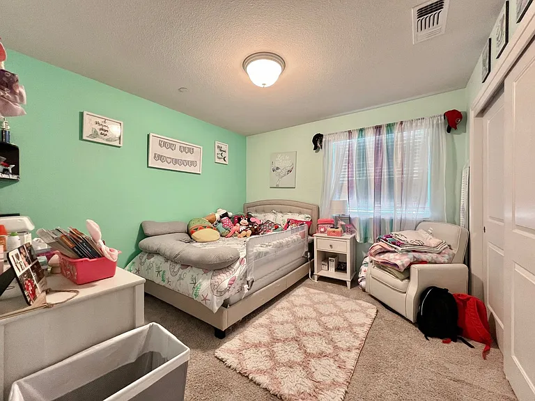 264 Blenheim Ct — Photo 13