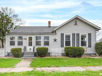 207 N Adams St, Washburn, IL, 61570