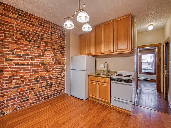 5th image of 32 Grove St APT 1