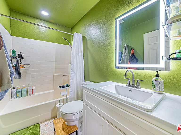 14742 Pioneer Blvd — Photo 26
