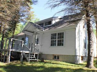 189 Swart Hill Rd, Amsterdam, NY 12010