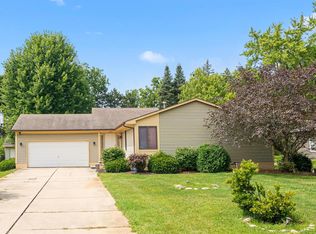 2730 Harrington Rd, Rochester Hills, MI 48307
