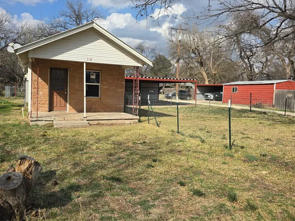 312 N 3rd St, Clyde, TX 79510