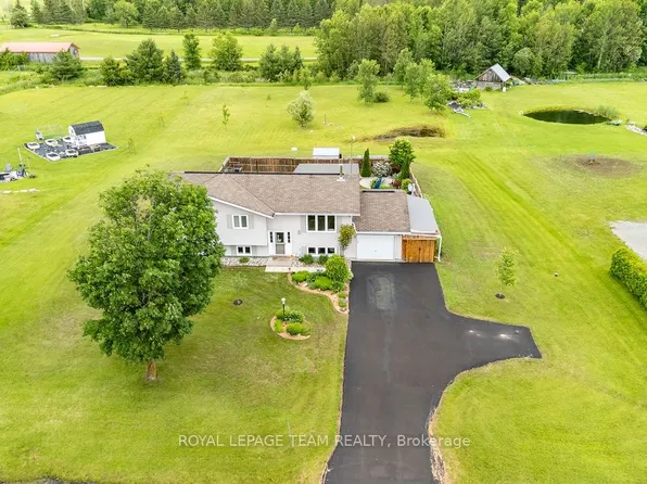 39 Biederman Rd, North Algona Wilberforce, ON K0J 1X0