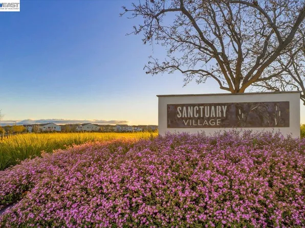 39734 Tomcod St, Newark, CA 94560