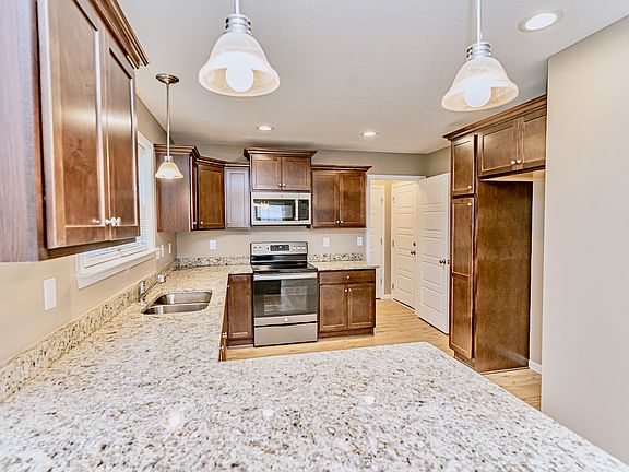 4th image of 104 Lockeland Park Dr