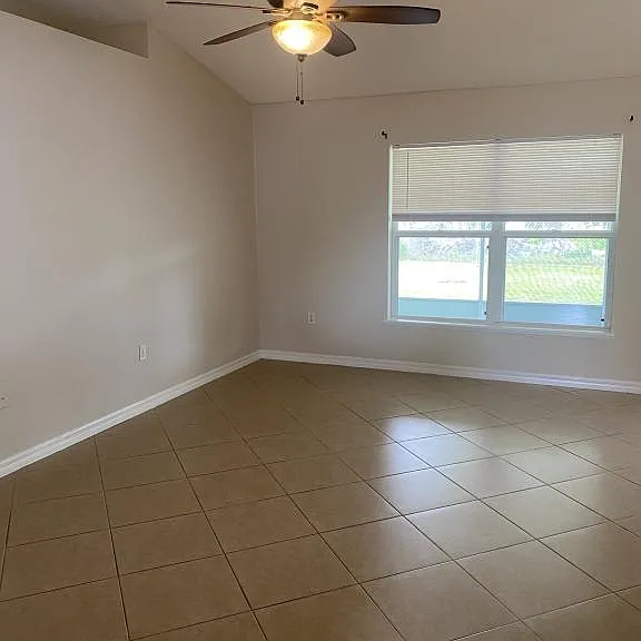305 Chiquita Ct — Photo 5