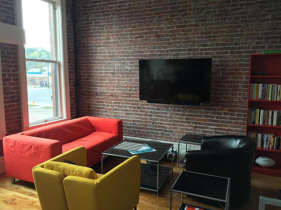 2nd image of 60 E Market St