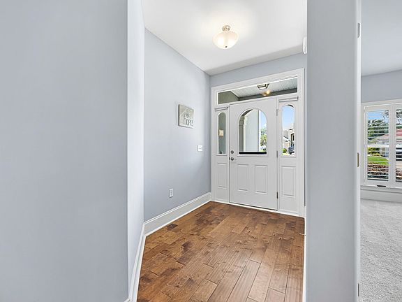 5th image of 821 Covelo Ln.