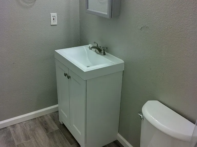 1425 N Yosemite St #11 — Photo 8