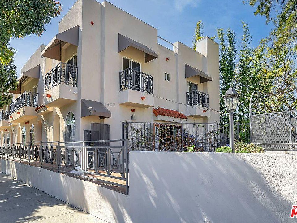 1st image of 1457 Centinela Ave APT 1