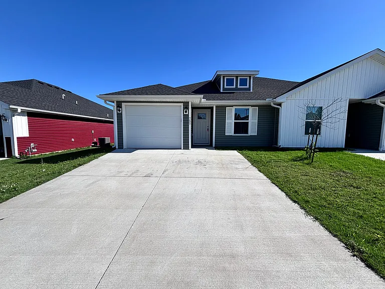 751 Short Leaf Ln — Photo 2
