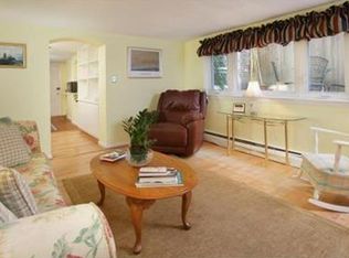 64 W Cedar St APT 1P, Boston, MA 02114