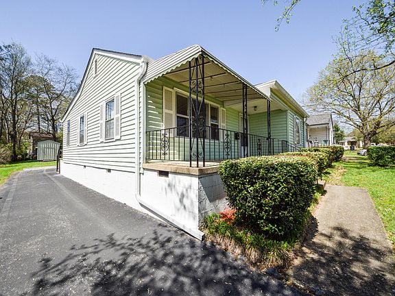 3rd image of 1319 Adona Ln