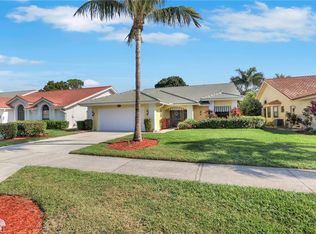 478 Countryside DR, NAPLES, FL 34104