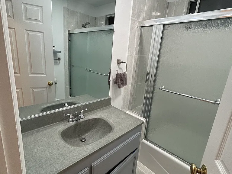 11741 Benfield Ave — Photo 26