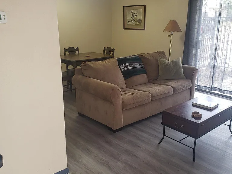 1802 Potomac Pl #C — Photo 3