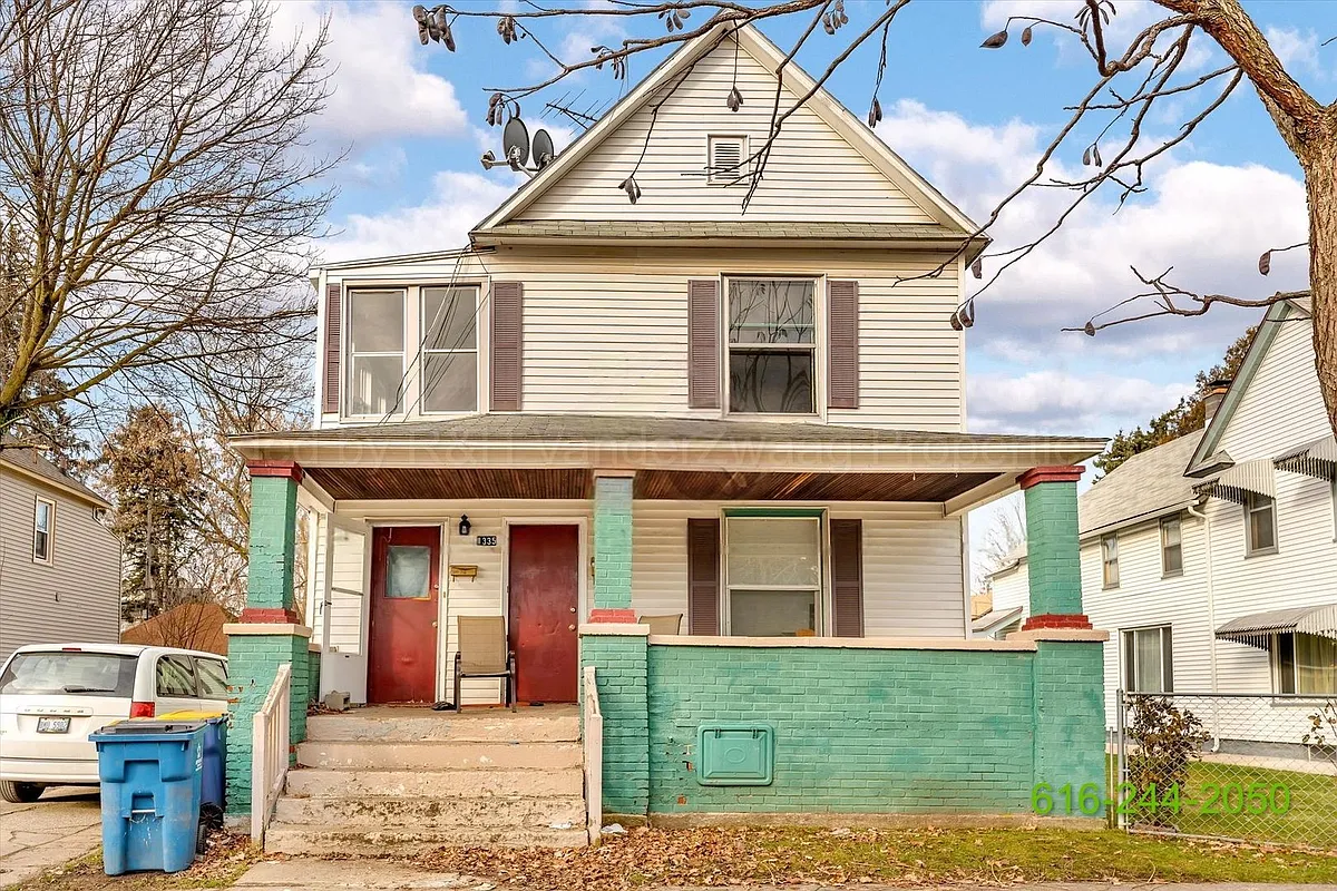 Building Photo - 1335 Hamilton Ave NW