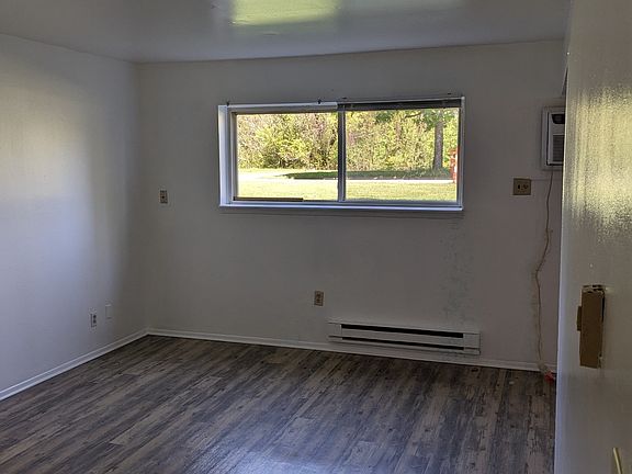 4th image of 750 Michigan Ave E #11383733