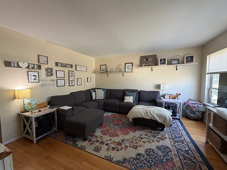 3138 Oakshire Ave — Photo 2