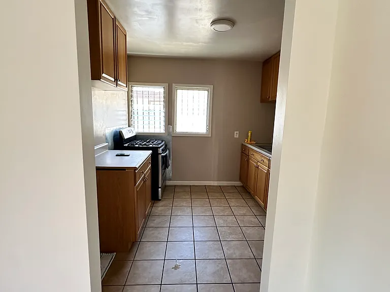 821 Orange Grove Ave — Photo 8