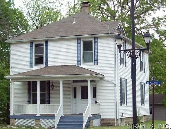 317 Walnut St, Highland, IL 62249