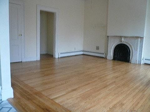 4th image of 289 York St