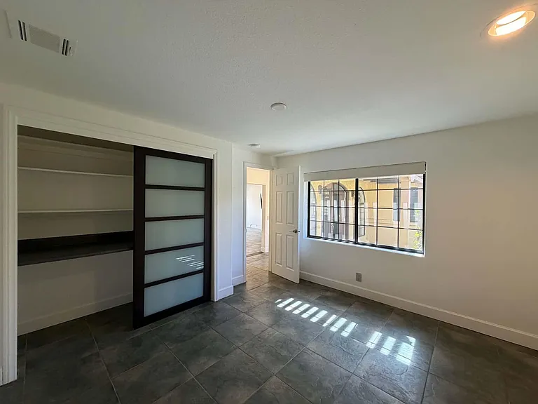 10 Venus Dr — Photo 47