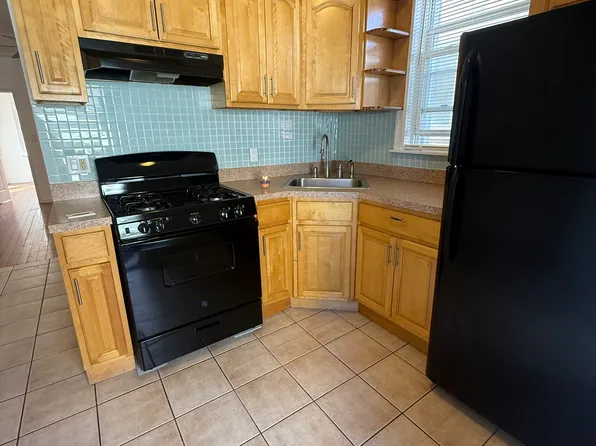 297 Hollywood Ave Floor 1, Bronx, NY 10465