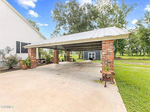 4th image of 1105 Cyrus Dr