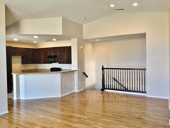 4th image of 27533 Viridian St Unit 1
