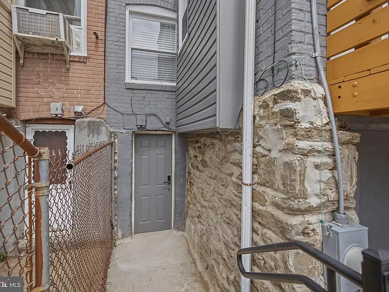 7002 Cedar Park Ave — Photo 19