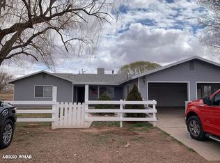 6421 Country Rd, Holbrook, AZ 86025