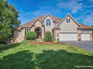 3414 Forest Ridge Dr, Spring Grove, IL 60081